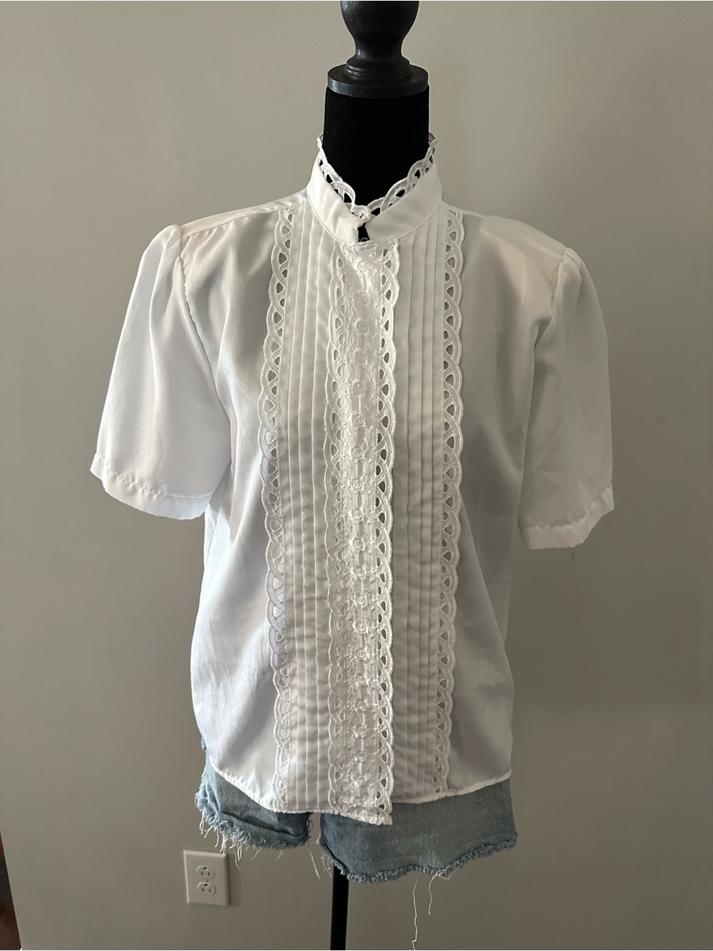 Vintage Lauren Lee cottage core Classic White Lace Trim  Dress Shirt